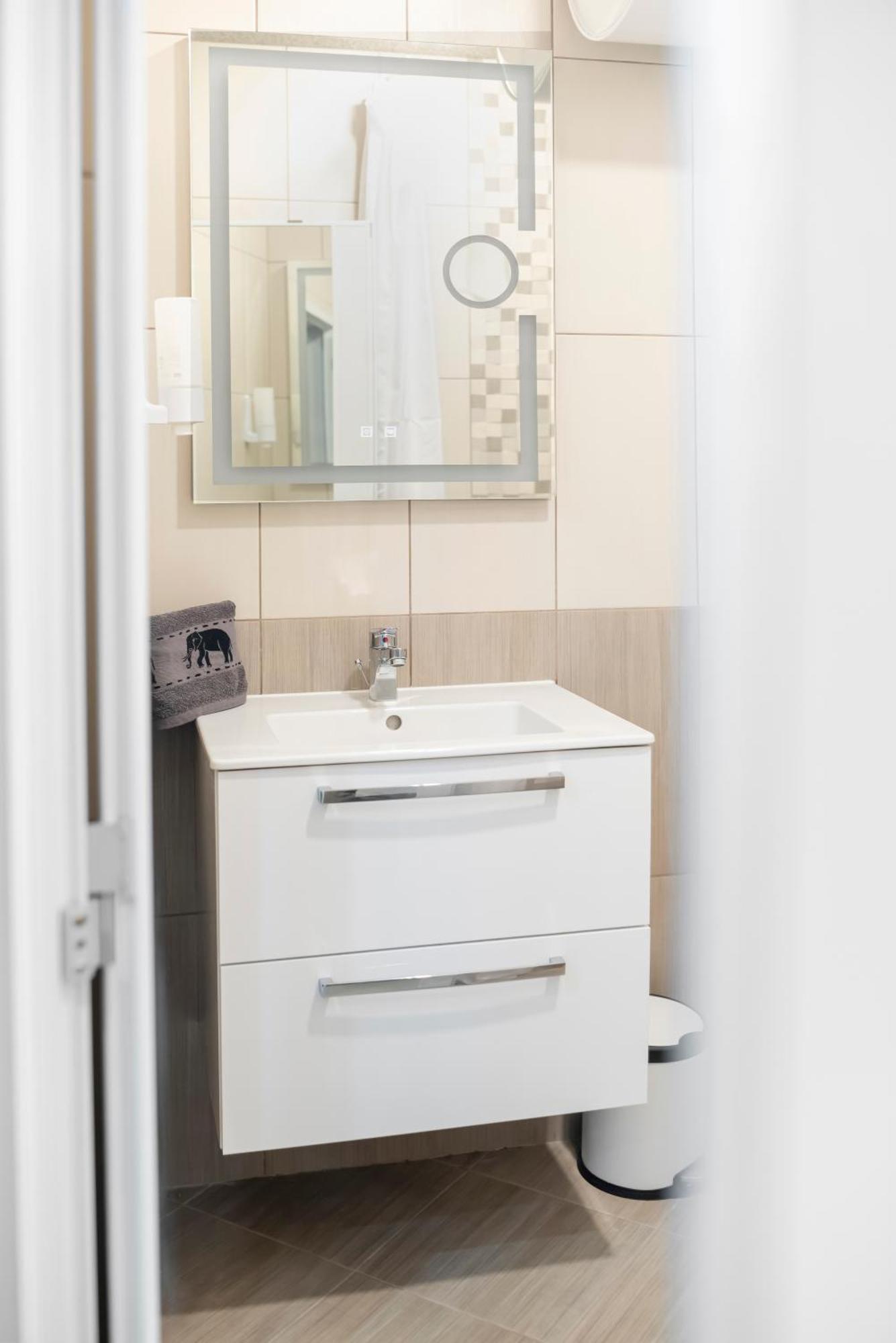 Mdm Apartment City Center Felicita Deluxe Русе Екстериор снимка
