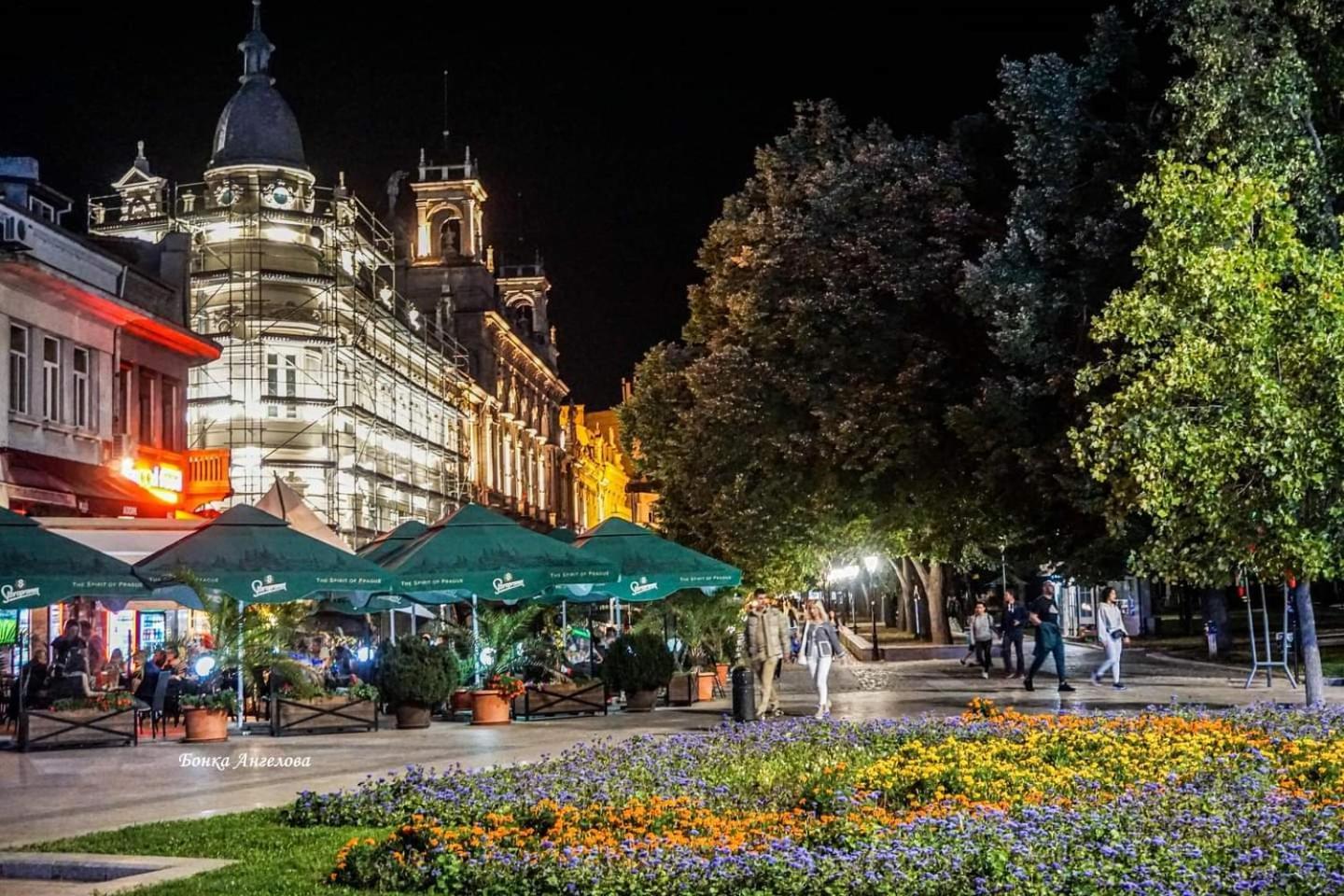 Mdm Apartment City Center Felicita Deluxe Русе Екстериор снимка