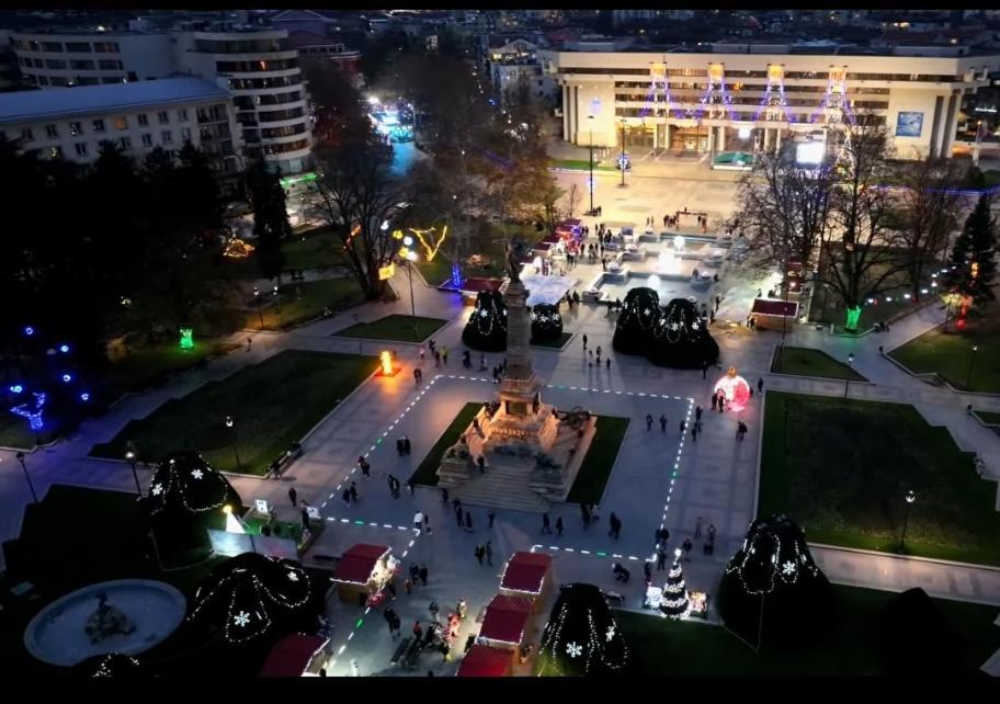Mdm Apartment City Center Felicita Deluxe Русе Екстериор снимка